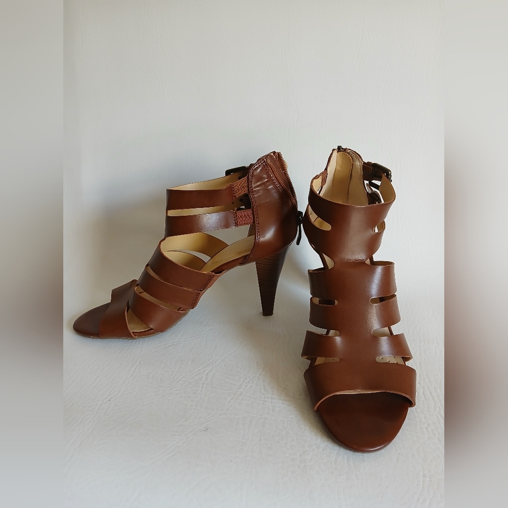 Women's Liz Claiborne Tan Faux Leather Strappy Open Toe Shoes Back Zip Sz7.5M